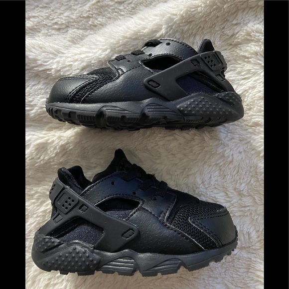 Nike Other - NIKE huarache toddler size 6 black
